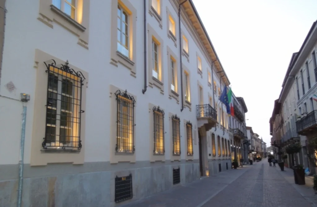 palazzo ghisi sommariva lodi HD site