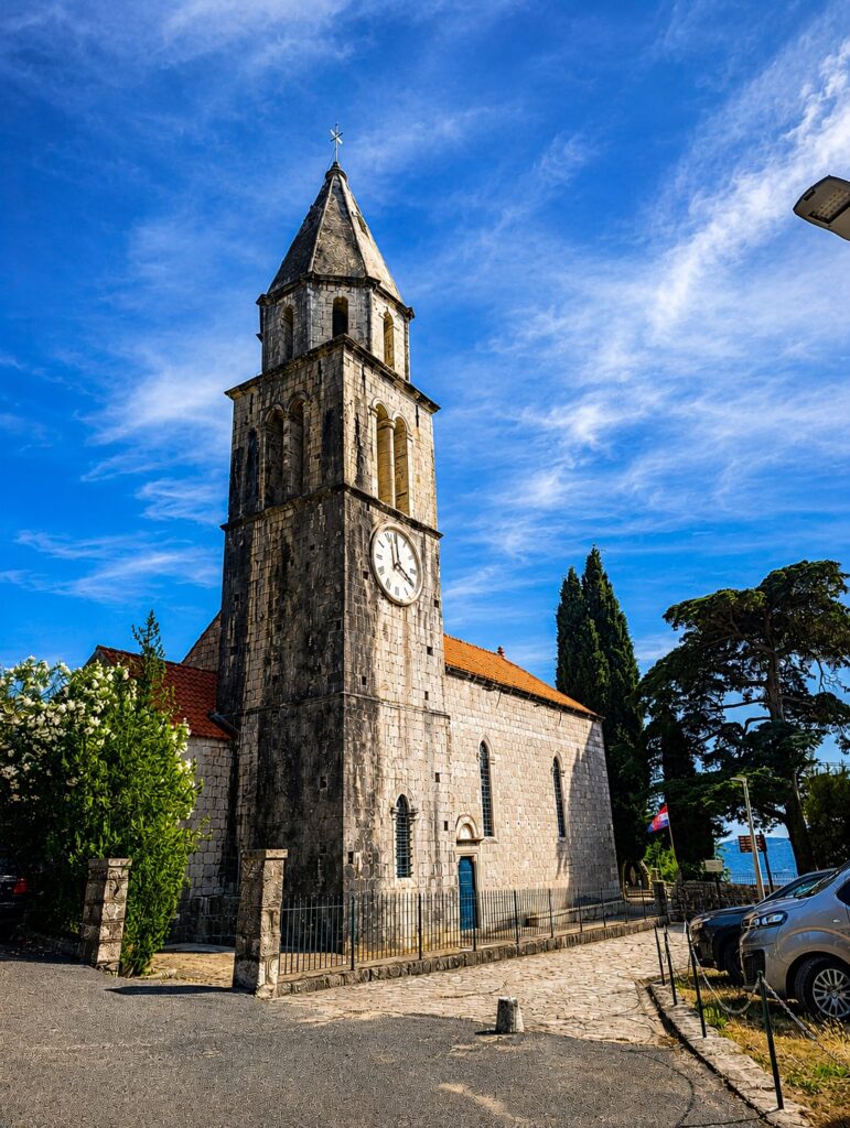 Eglise Trsteno HD compressee