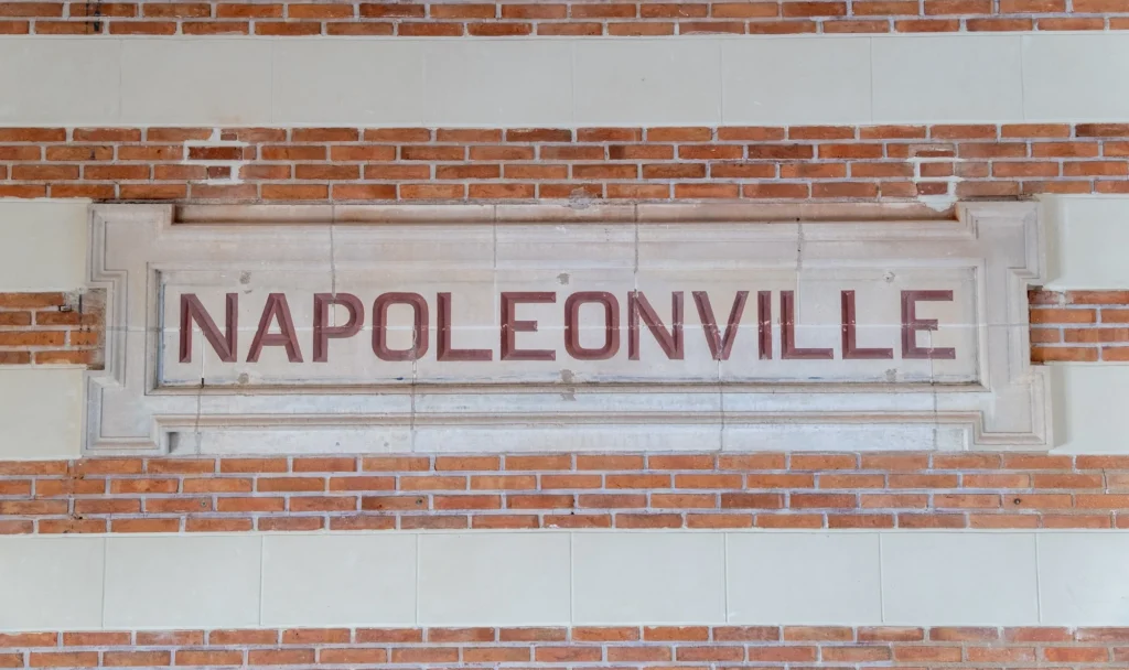 À Pontivy, un été sur les traces de Napoléonville 2 facade napoleonville gare de pontivy creditoffice de tourisme pontivy communaute 1
